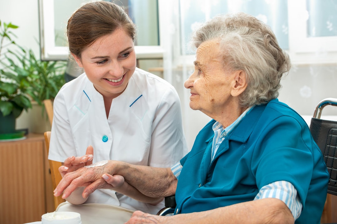 Save 20% on  Caregiver – 12 hrs/day/30 days  | PricelessMed